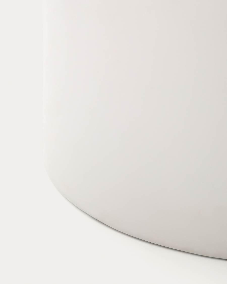 Tavolo Addaia in cemento bianco 135 x 135 cm