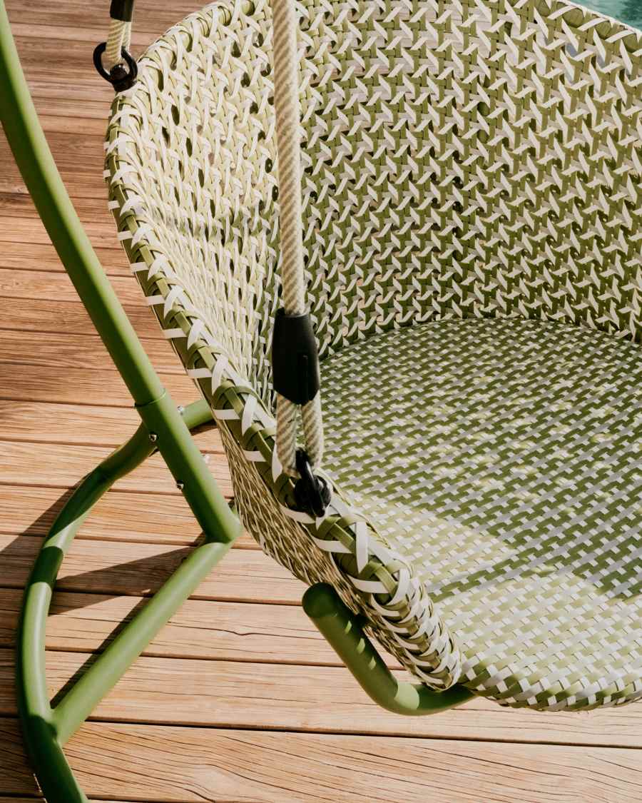 Saliga green hanging armchair with base in aluminium and synthetic rattan