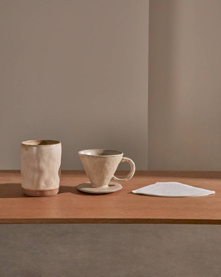 Zunel beige keramische koffiemok met druppelaar