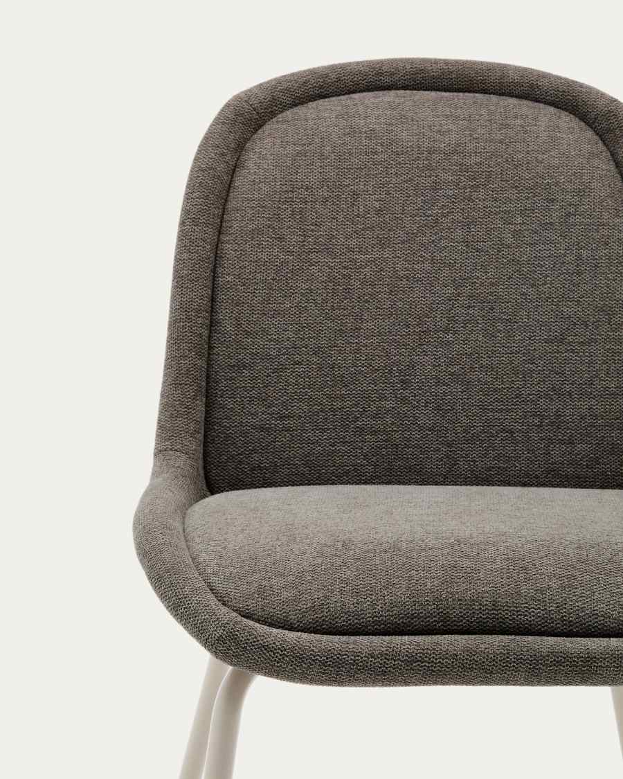 Aimin stoel in bruine chenille en stalen poten met mat beige  afwerking FSC Mix Credit