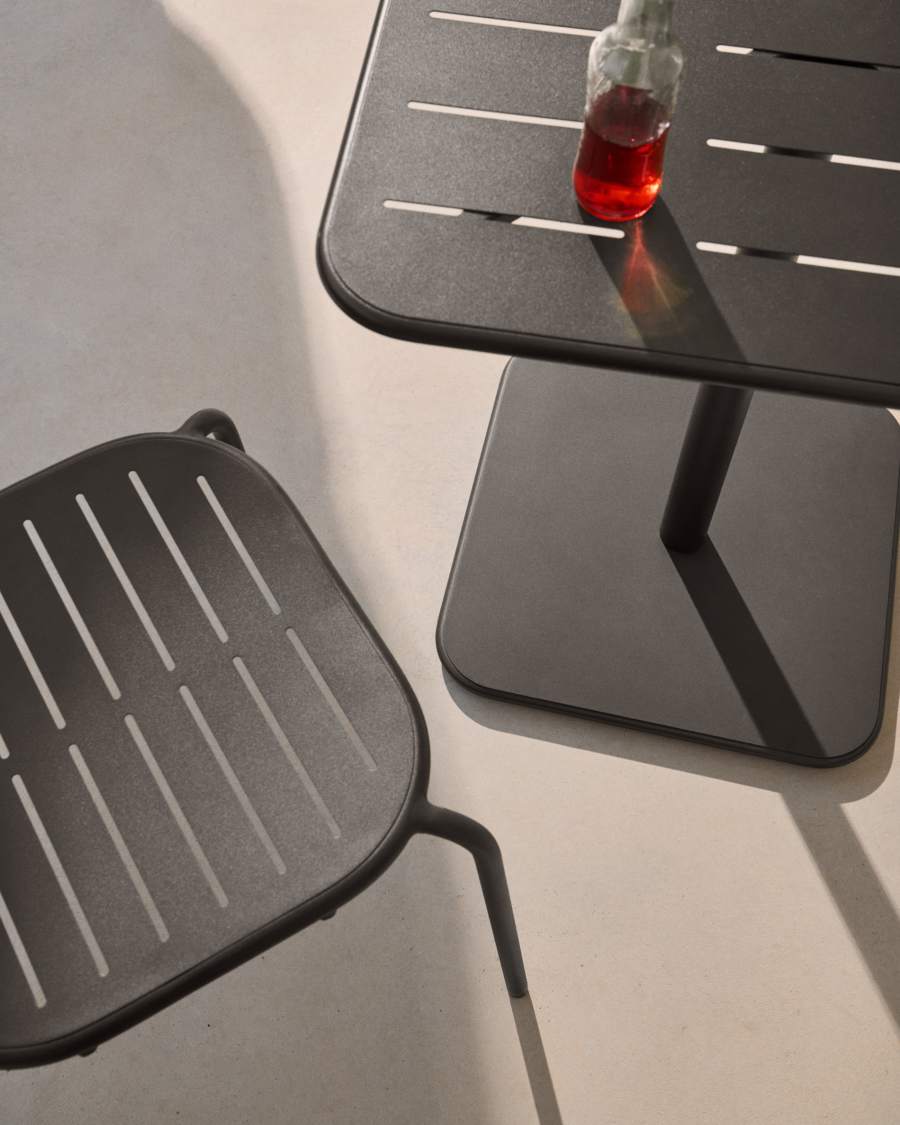 Outdoor-Tisch Brai aus dunkelgrau verzinktem Stahl 70 x 70 cm