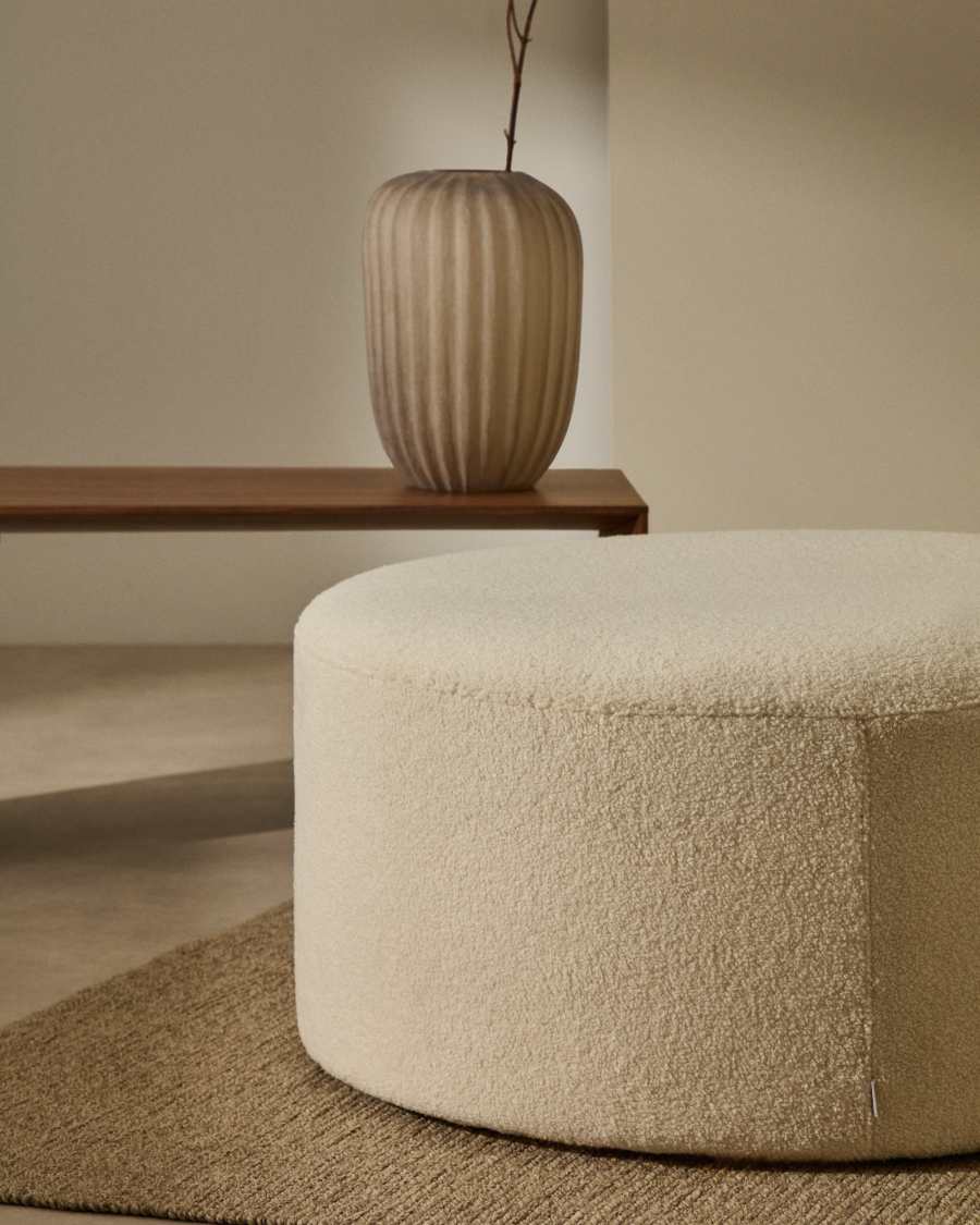 Kaeli footrest with removable cover in ecru bouclé Ø 90 cm