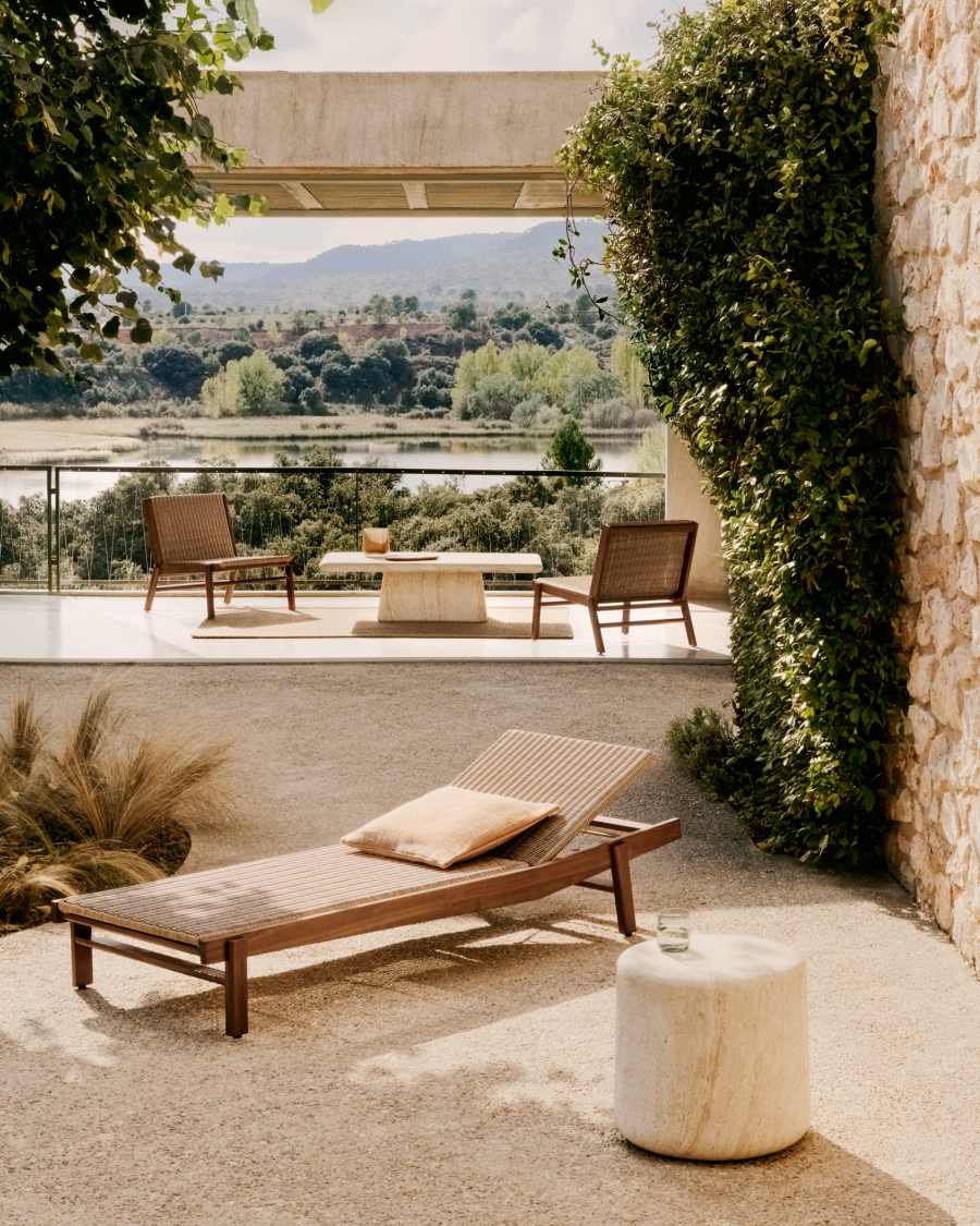 Ξαπλώστρα Itani από μασίφ ξύλο ακακίας και συνθετικό ρατάν 100% FSC