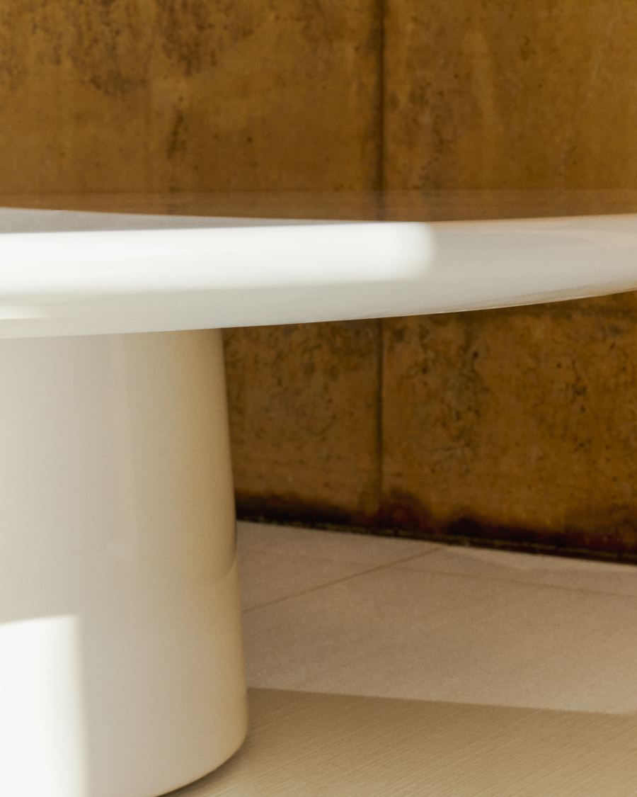 Couchtisch Albanella aus Zement mit glänzend weißem Finish Ø 110 cm