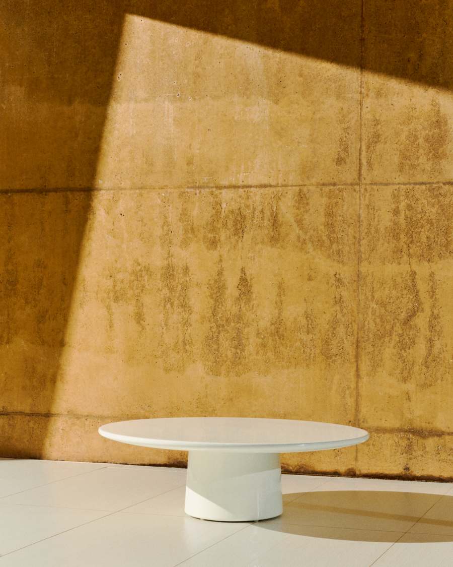 Couchtisch Albanella aus Zement mit glänzend weißem Finish Ø 110 cm