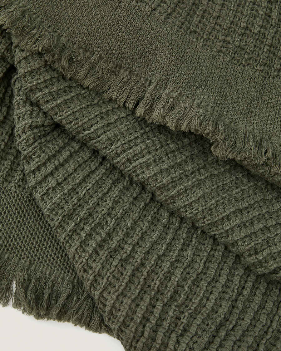 Nulina 100% cotton waffle blanket in green 130 x 170 cm