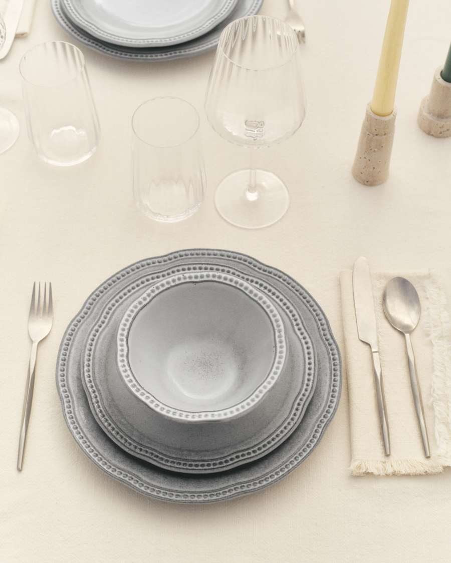 Ali 16-piece silver cutlery set