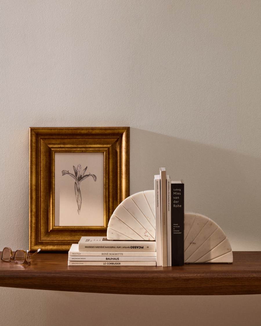 Buchstütze Serela aus weißem Marmor