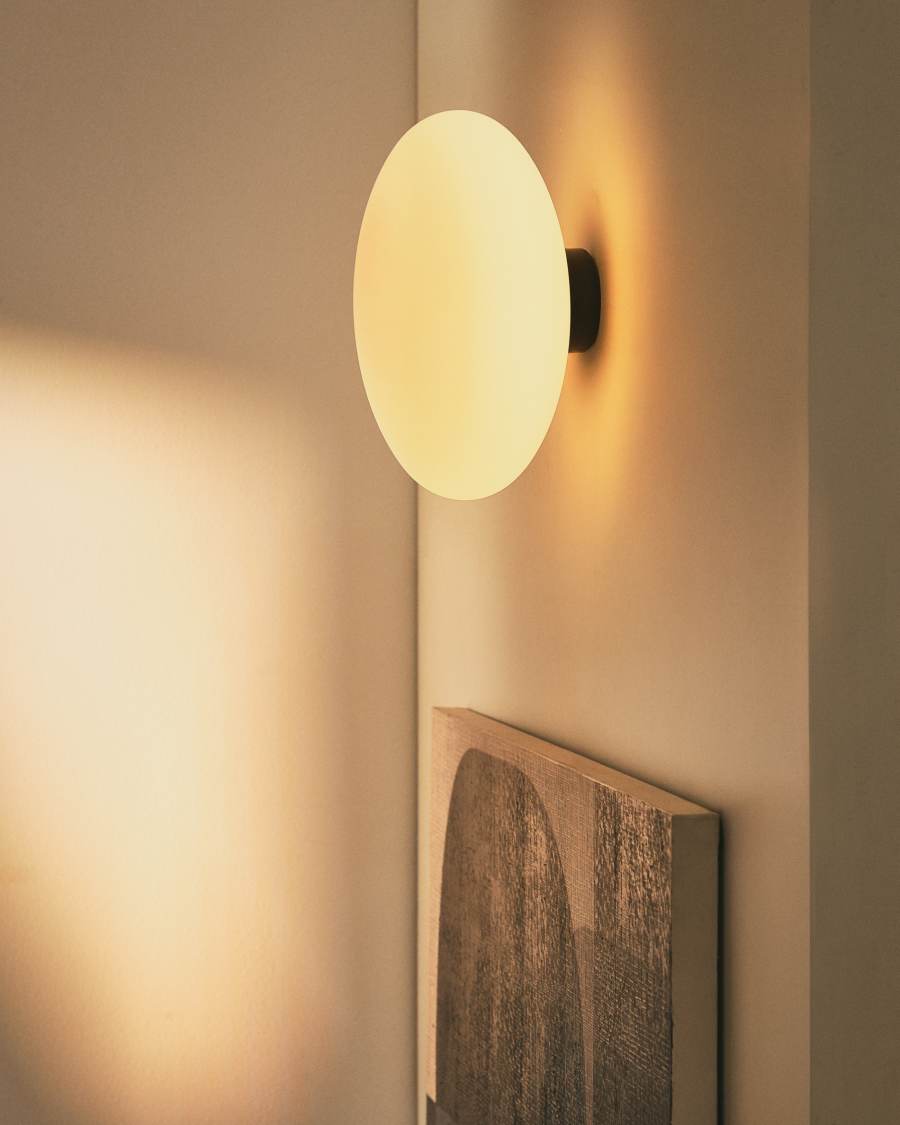 Bamila wall lamp in smoked glass and black metal Ø25cm