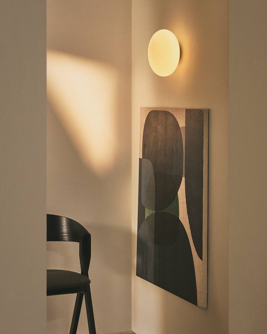 Bamila wall lamp in smoked glass and black metal Ø25cm