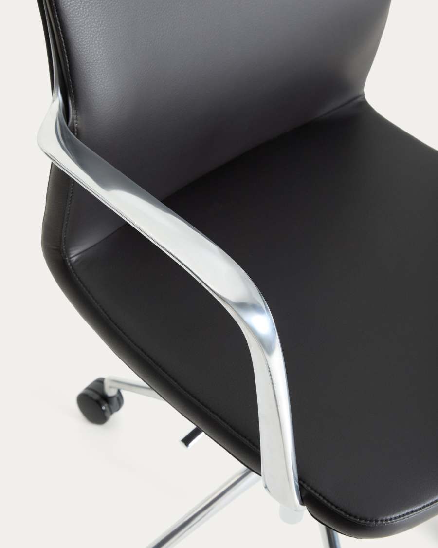 Chaise de bureau Nerlan en cuir synthétique noir et structure en aluminium