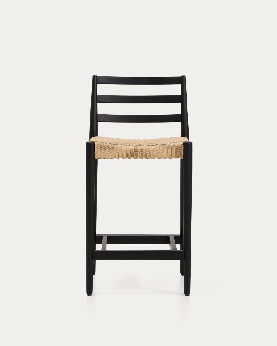 Sgabello Analy con schienale in legno massello di rovere con finitura in nero e seduta in corda da 65 cm FSC 100%