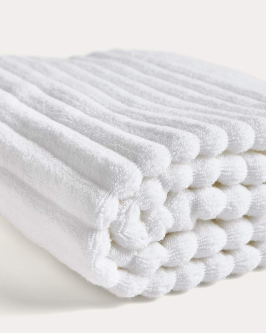 Navira 100% cotton white bath towel 70 x 140cm