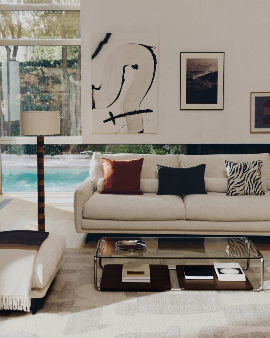 Veliro beige chenille 2-seater sofa with black steel legs 210cm FSC Mix Credit