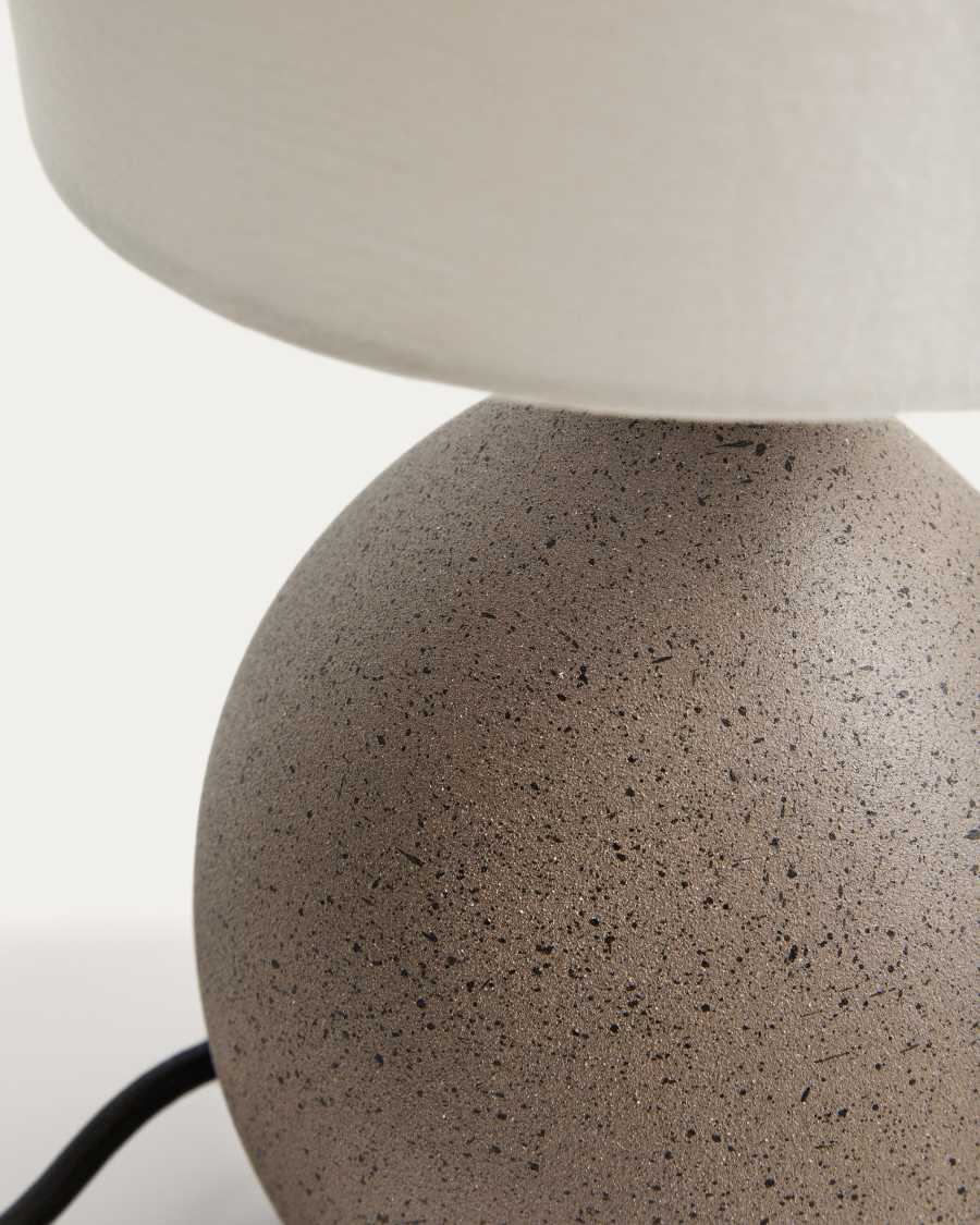 Llum de taula gran Viona amb efecte de pedra amb textura i pantalla de cotó adaptador UK