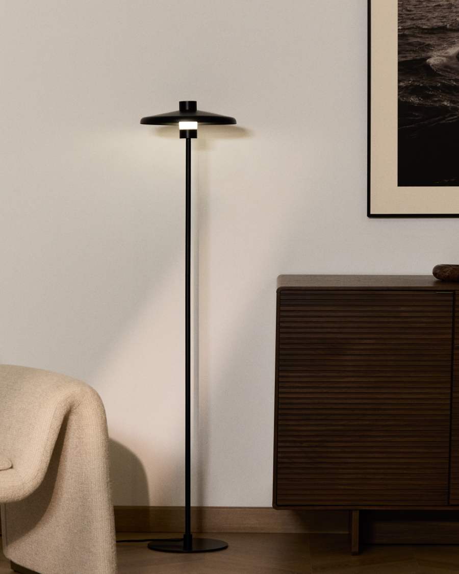 Nuvira floor lamp in black satin metal