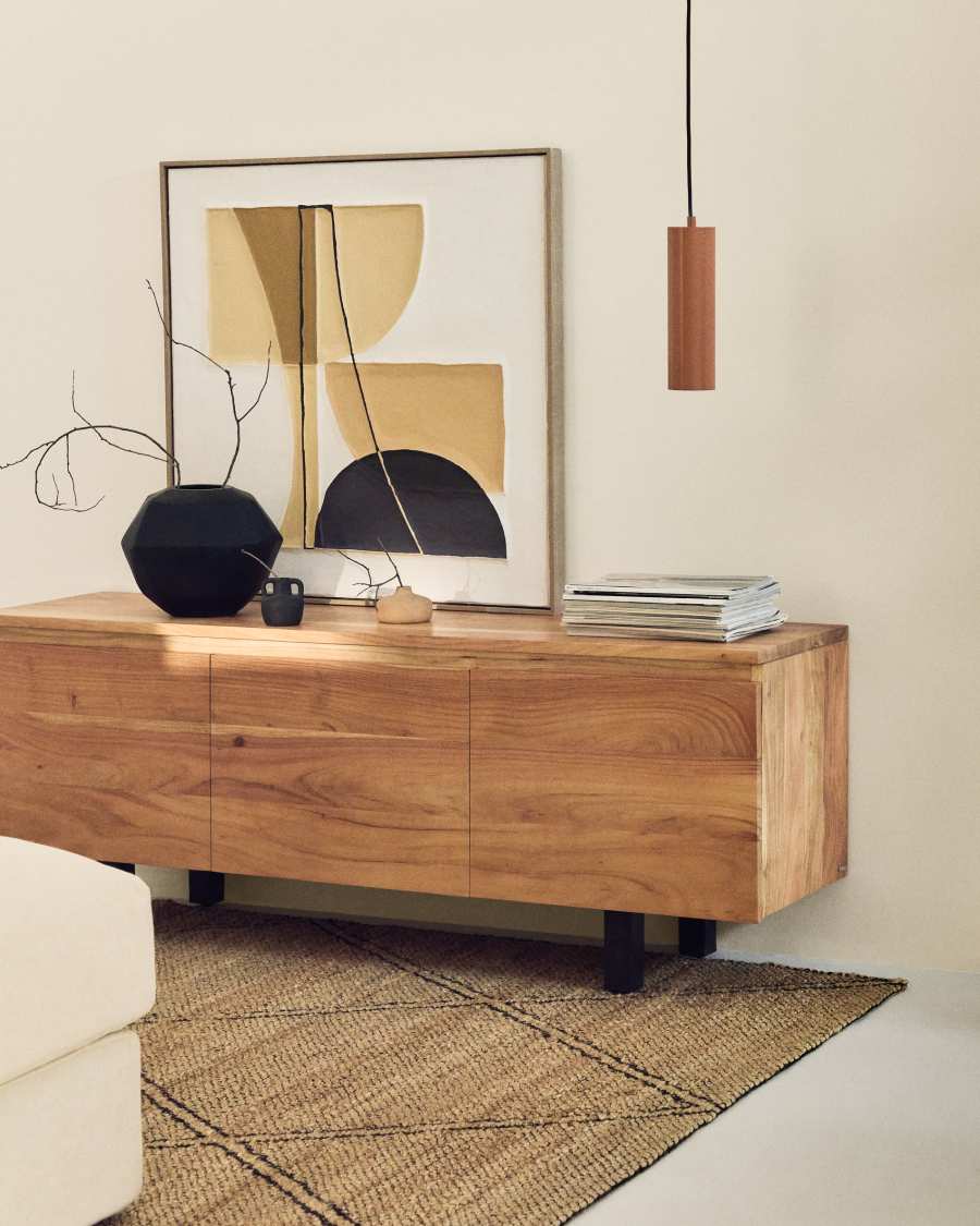 Mobile TV Uxue a 3 ante in legno massiccio di acacia con finitura sbiancata 150 x 58 cm