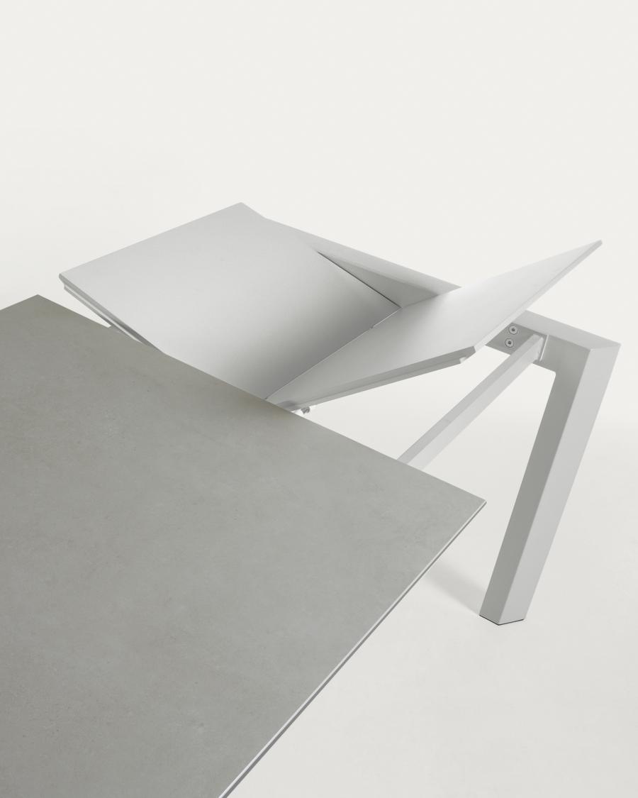 Tavolo allungabile Axis in porcellanato Hydra Lead e gambe grigie 160 (220) cm