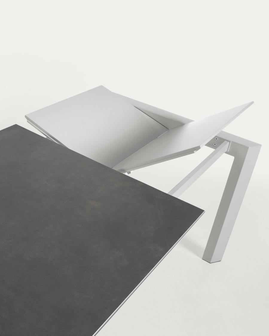 Tavolo allungabile Axis in porcellanato Vulcano Roca gambe grigie 160 (220) cm