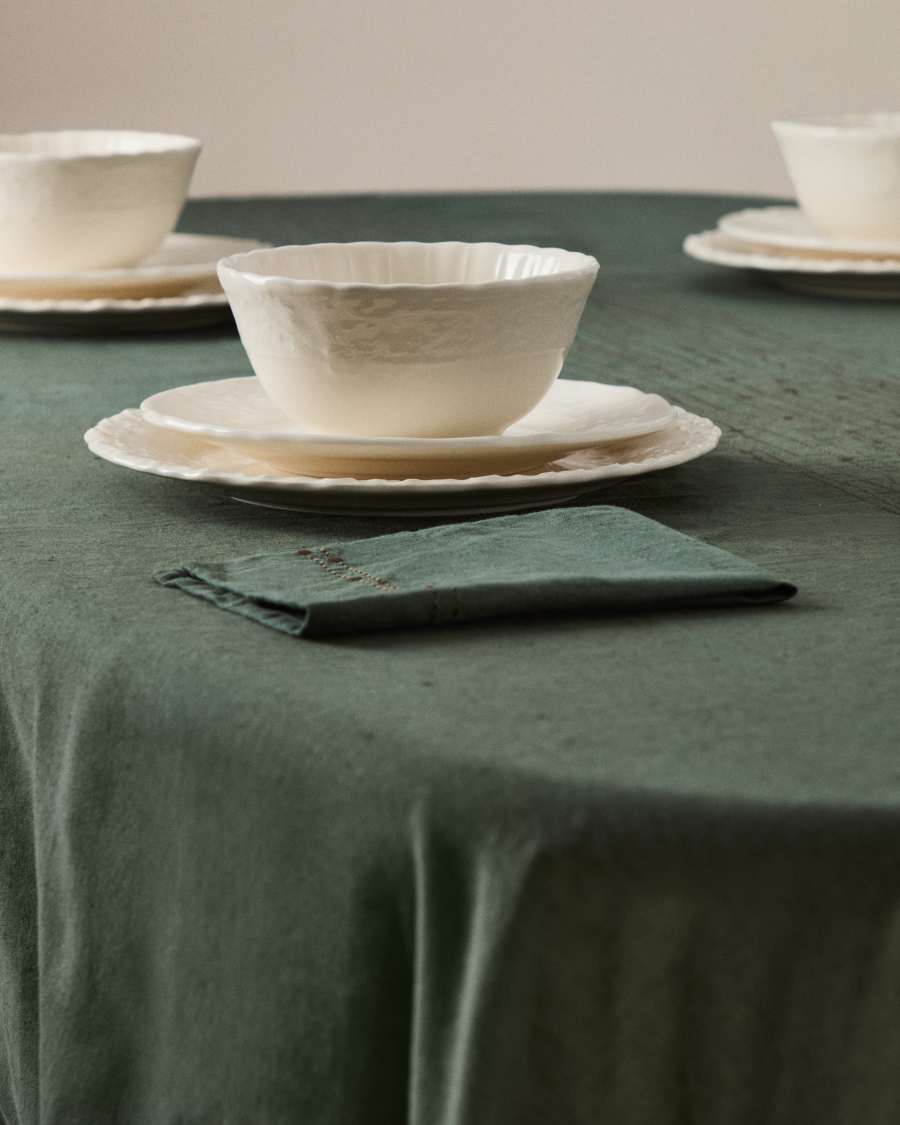 Piatto piano Varla in ceramica beige