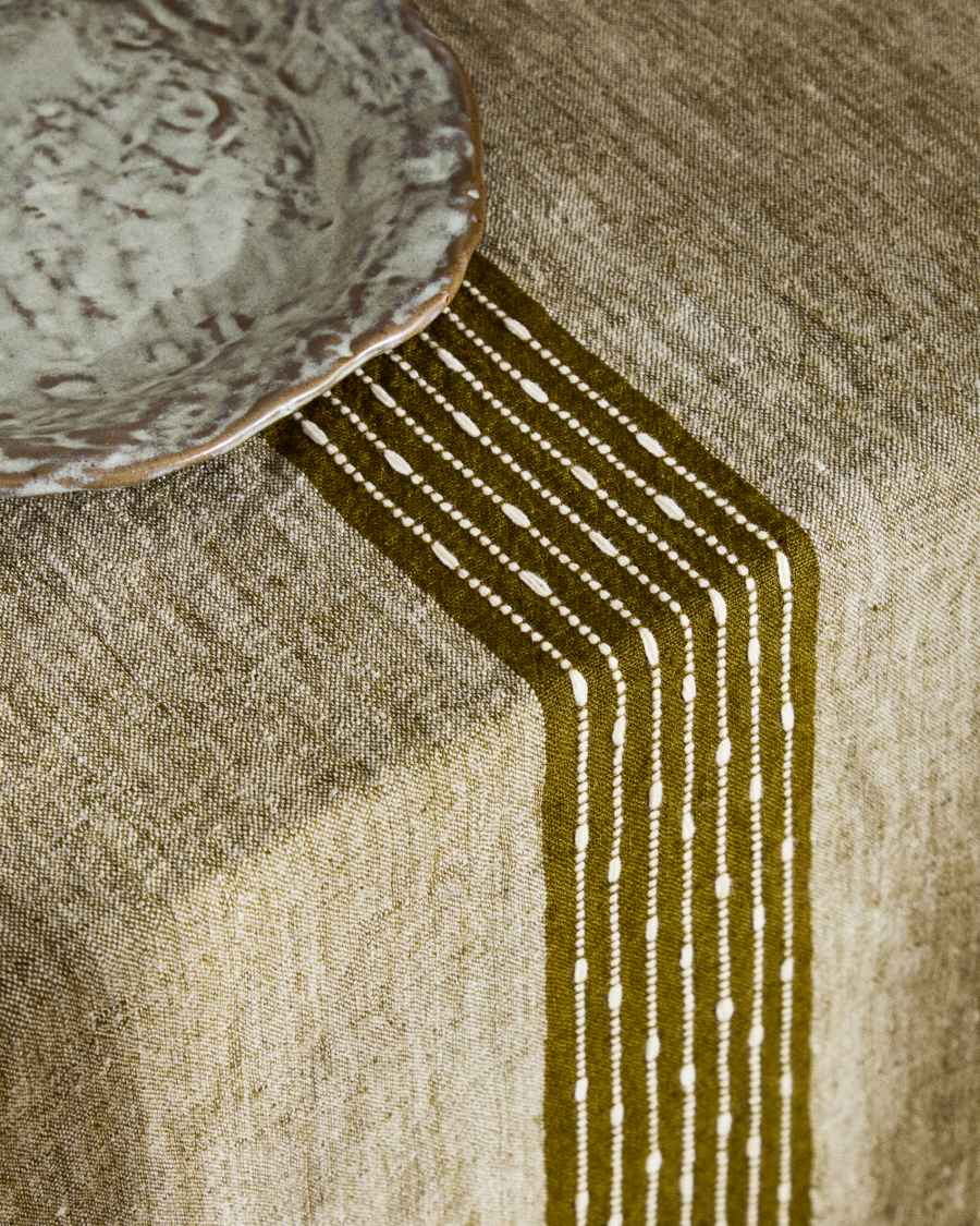 Camí de taula Calena lli jacquard amb ratlla central verda 50 x 150 cm