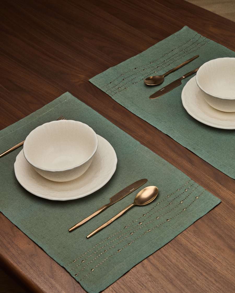 Piatto piano Varla in ceramica beige