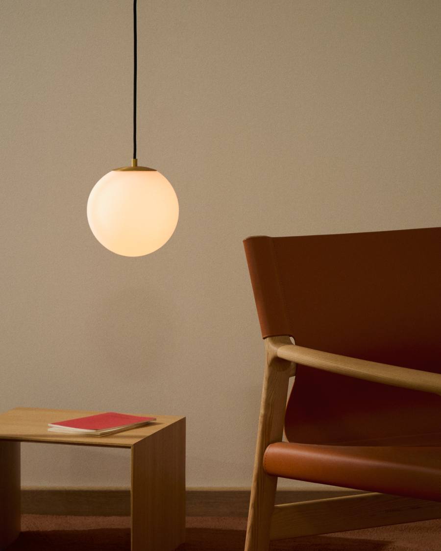 Brisia metal ceiling lamp with brushed brass finish and 1 frosted glass ball Ø15cm