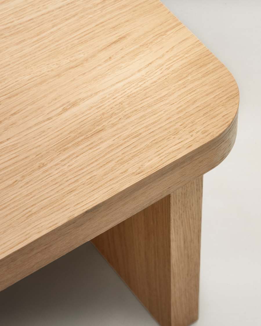 Oaq coffee table in oak wood veneer with natural finish, 89 x 62 cm FSC Mix Credit