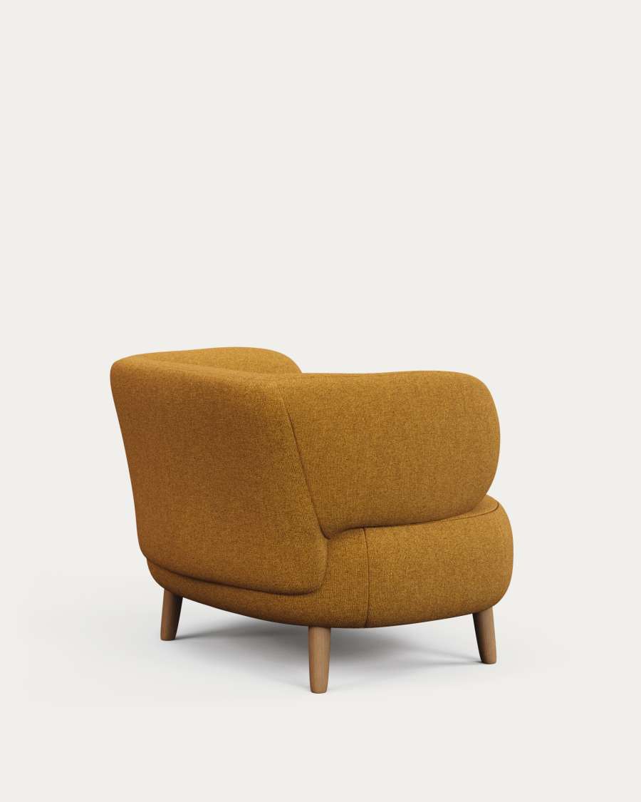 Poltrona Luisa ignifuga in effetto montone senape con gambe in faggio massiccio 90 cm