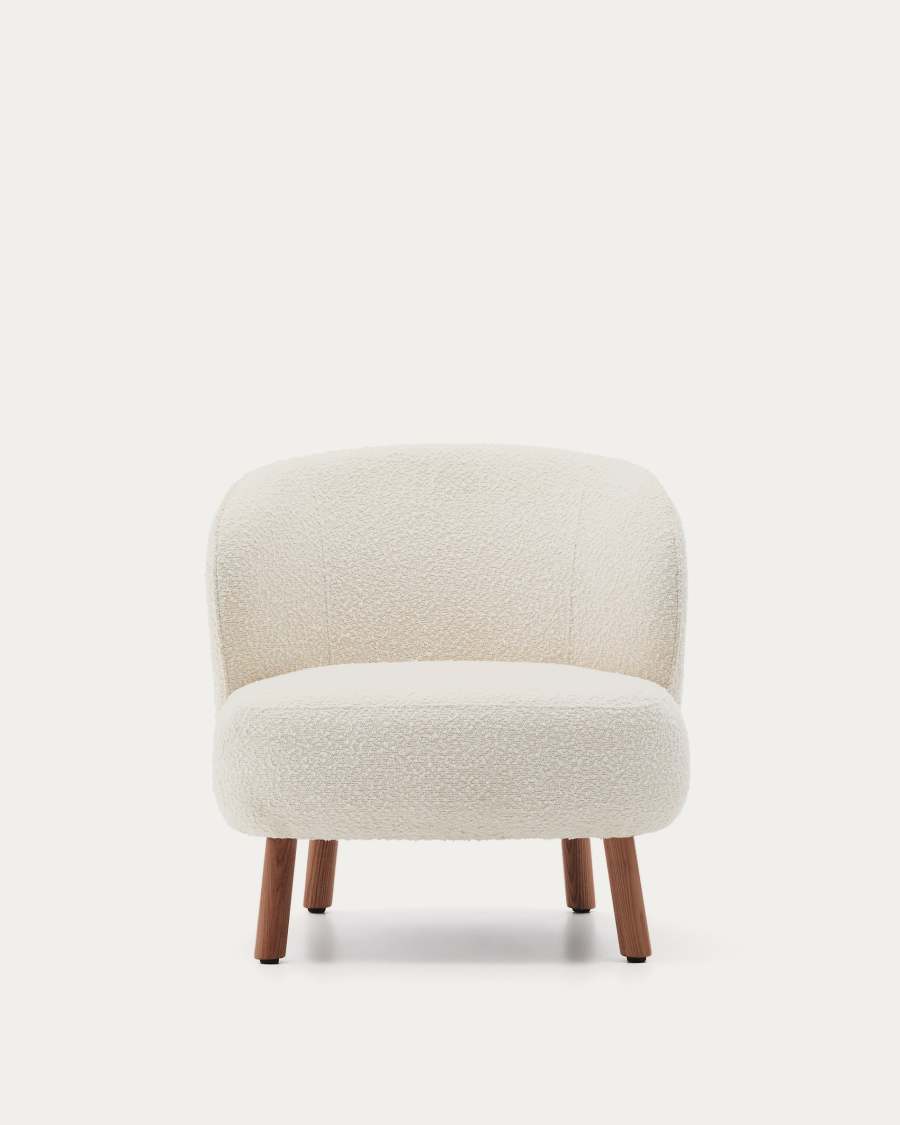 Ulit armchair in white bouclé with solid ash wood legs in a walnut finish
