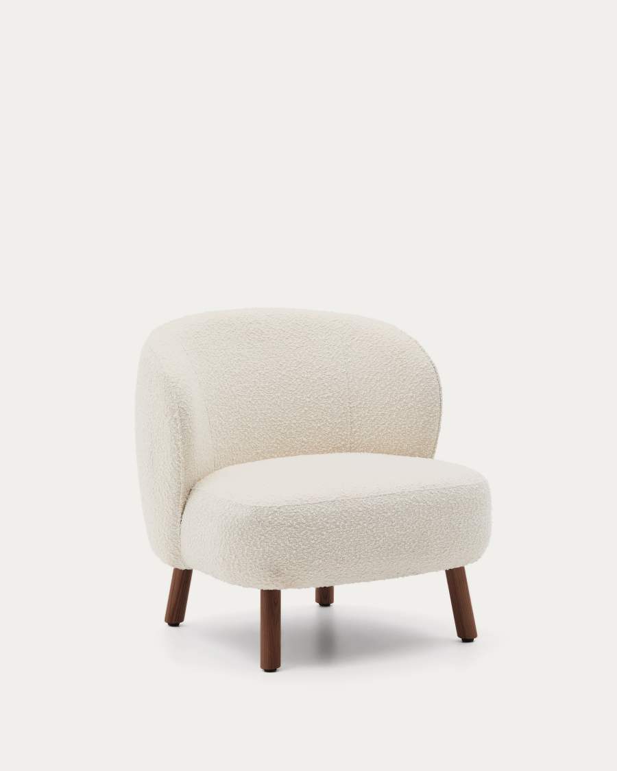 Ulit armchair in white bouclé with solid ash wood legs in a walnut finish