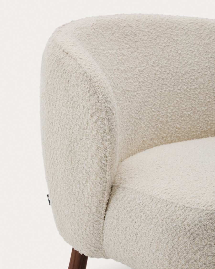 Ulit armchair in white bouclé with solid ash wood legs in a walnut finish