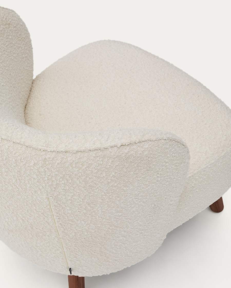 Ulit armchair in white bouclé with solid ash wood legs in a walnut finish