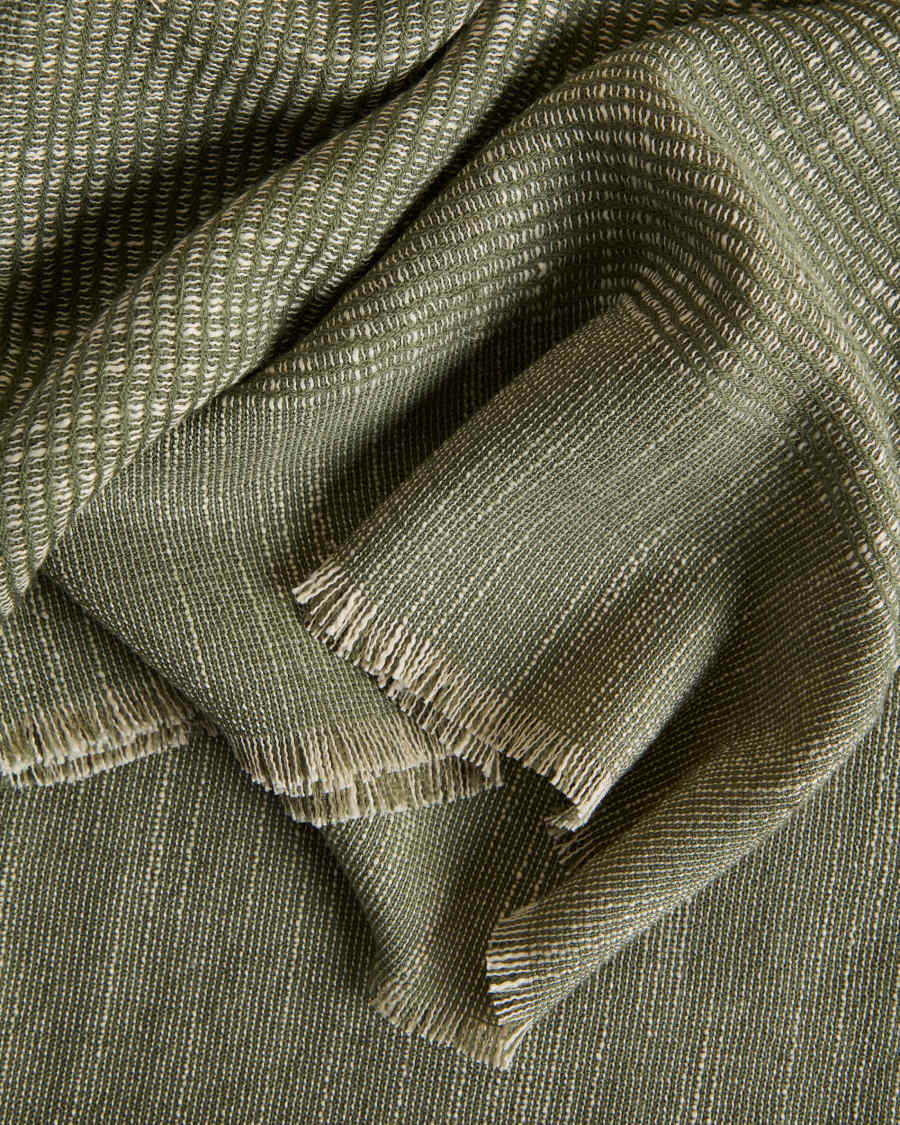 Sareli green wool blend blanket 130 x 170cm