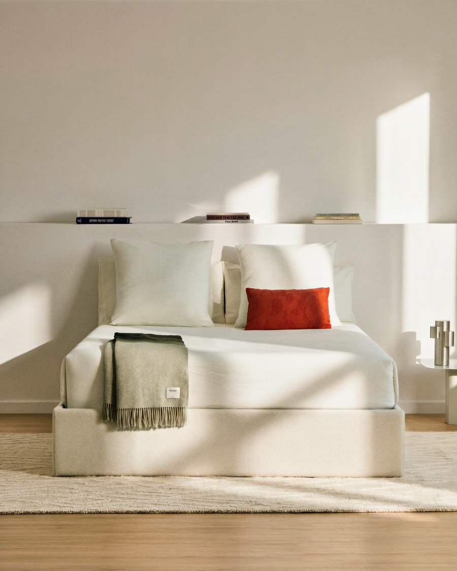 Abziehbares, aufklappbares Bett mit Stauraum Nelzi für Matratzengröße 150 x 200 cm in ecrufarbener Chenille, 100 % FSC