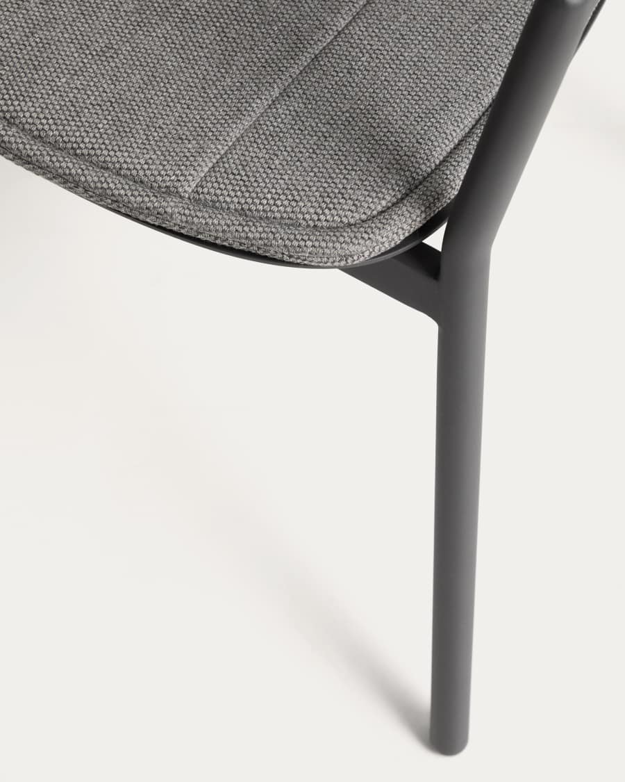 Chaise d’extérieur empilable Alimia en aluminium graphite avec corde synthétique grise
