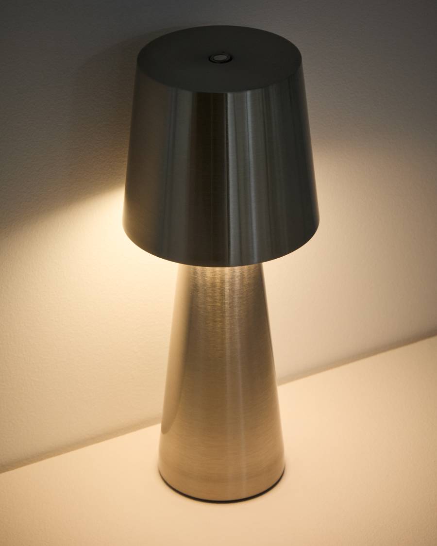 Arenys small table lamp in metal with a shiny silver finish