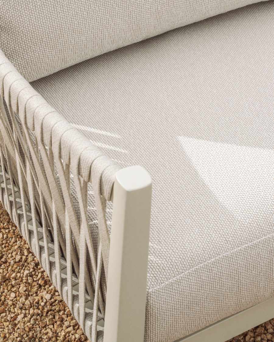 Set Aleria con divano 3 posti, 2 poltrone e tavolino da caffè in alluminio e corda sintetica ecrù