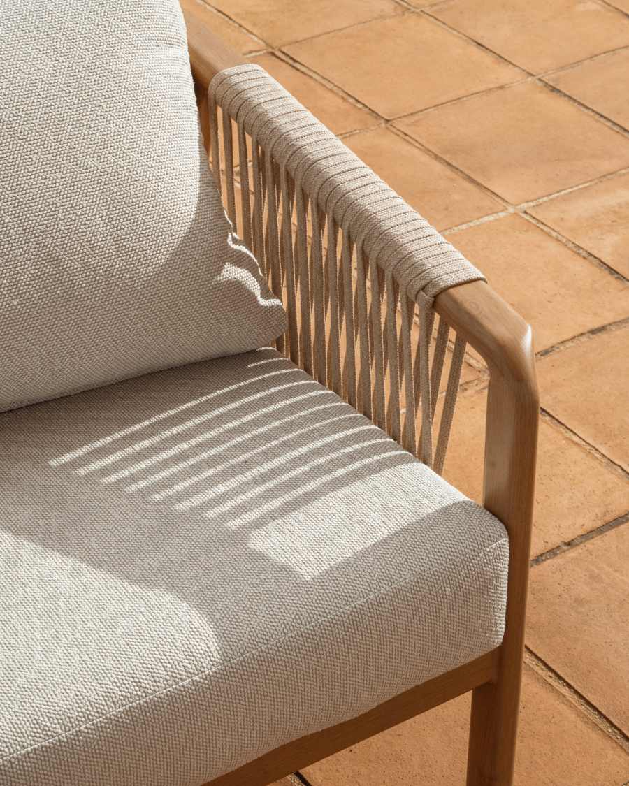 Sirte outdoor set with 3-seater sofa, 2 armchairs and aluminium table with wood-effect finish and ecru cushions