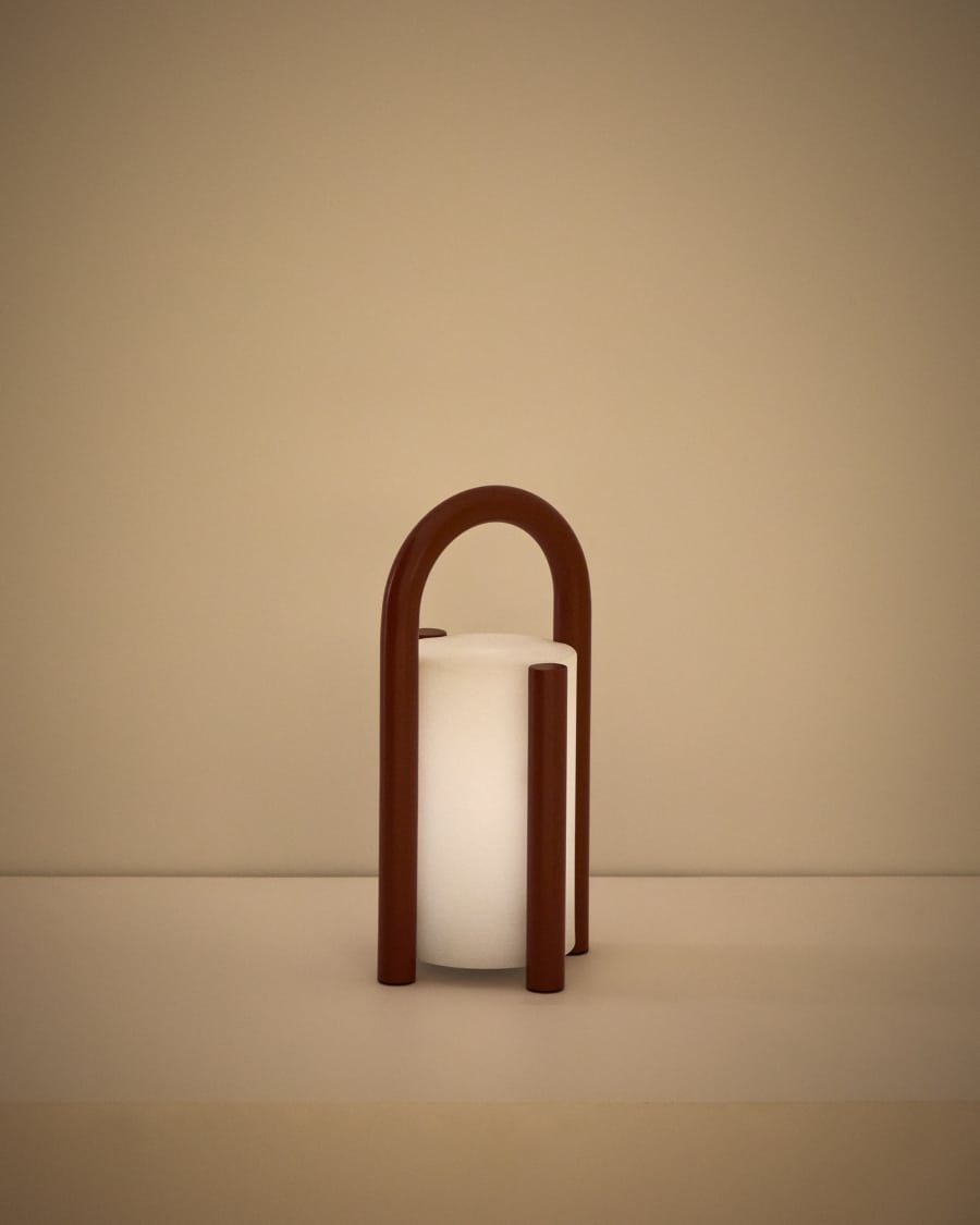 Kleine tragbare Tischlampe Leros aus Polyethylen und terrakottafarbenem Stahl