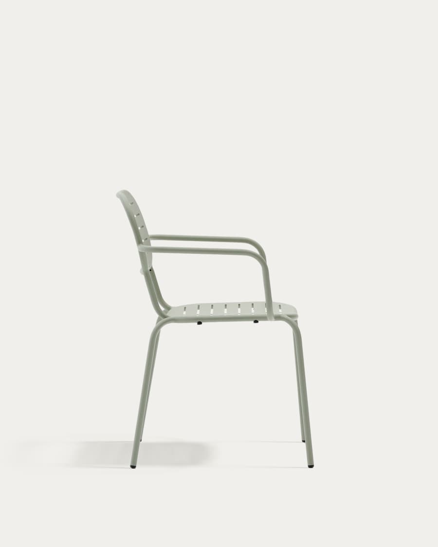 Sedia da esterno impilabile Brai con braccioli in acciaio zincato turchese