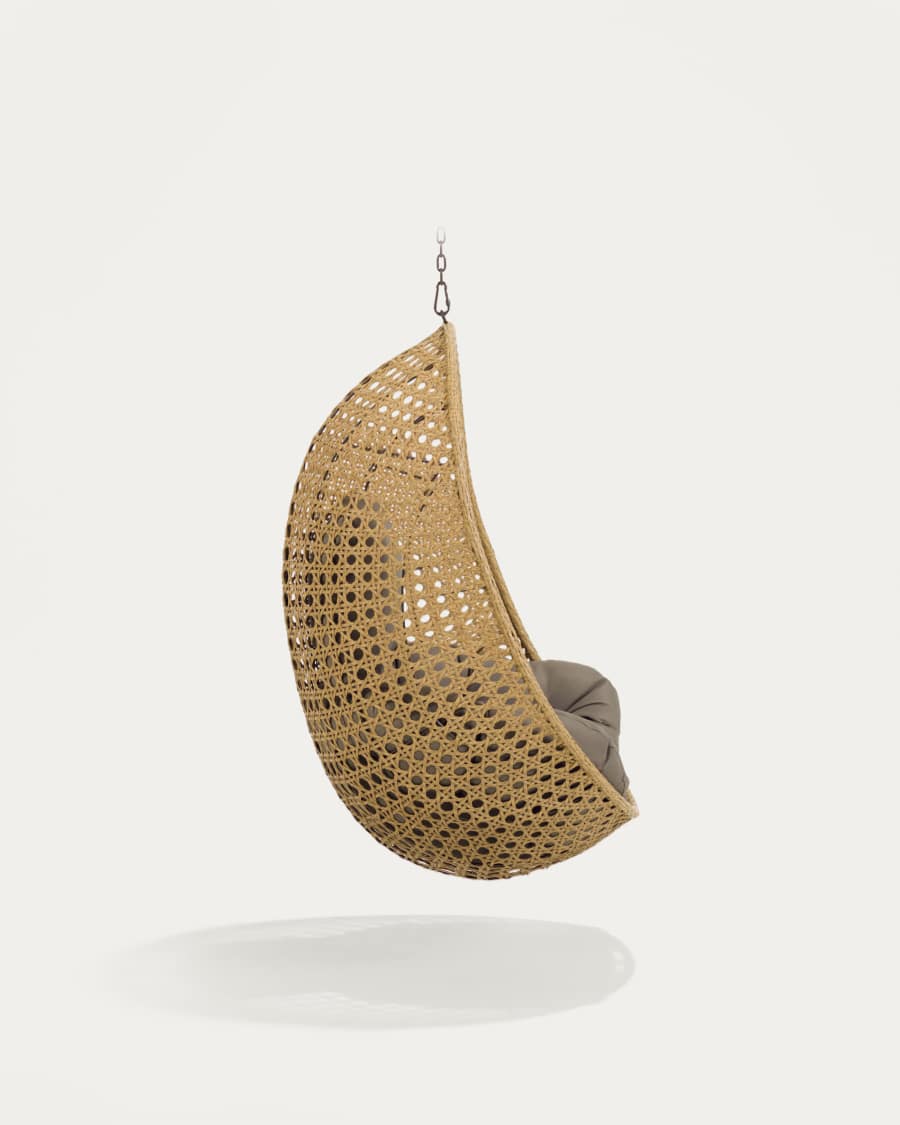 Cira hanging chair with natural finish