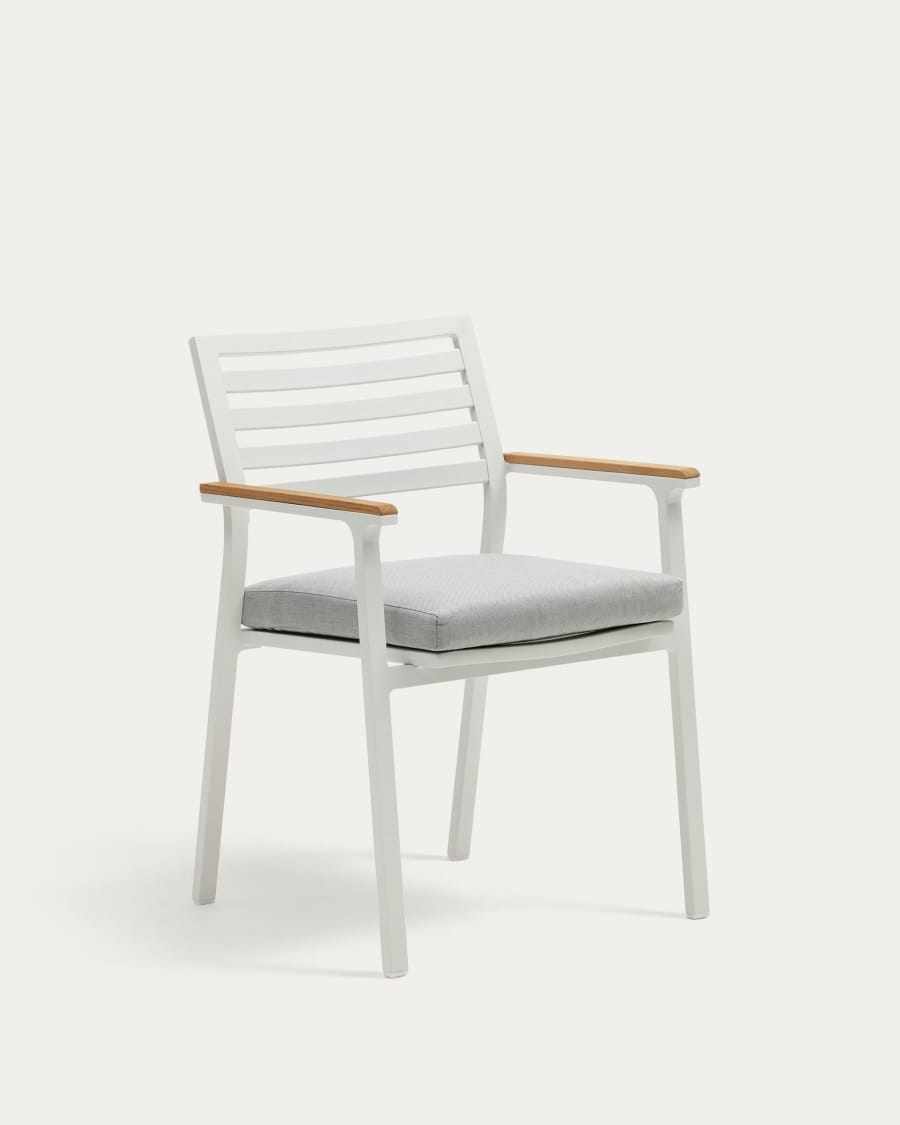 Bona stapelbarer Gartenstuhl aus Aluminium mit weißem Finish und Armlehnen aus massivem Teakholz