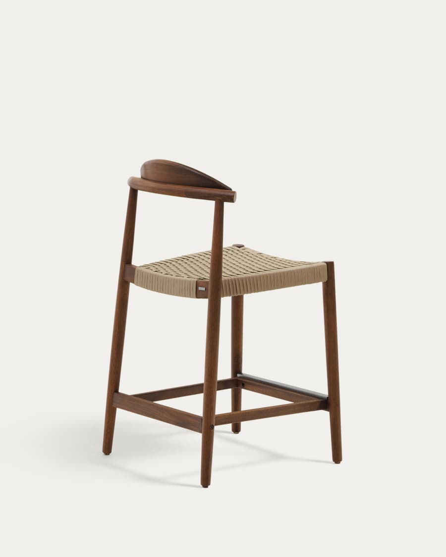 Tabouret Nina en acacia, finition noyer et corde beige hauteur 62 cm FSC 100 %