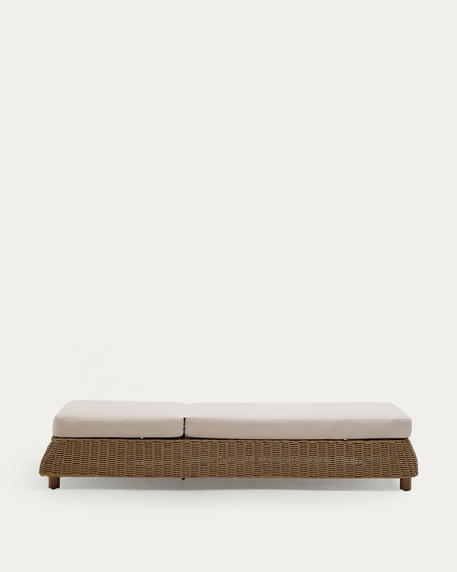 Meria sun lounger in synthetic rattan with FSC 100% solid acacia wood legs