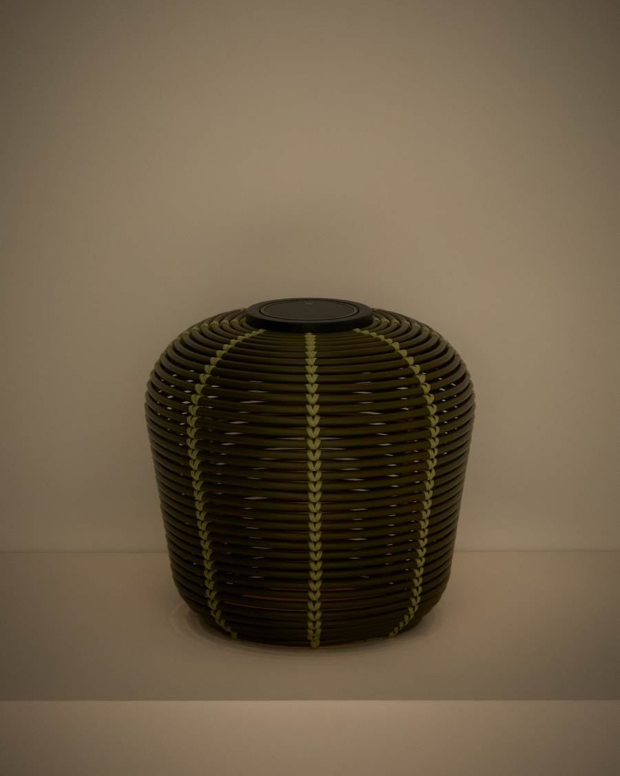 Garoina outdoor solar LED table lamp in green synthetic rattan Ø35cm