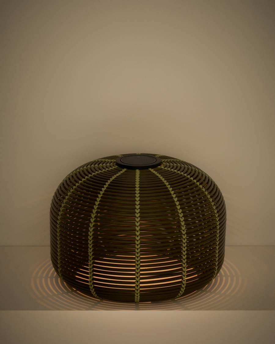 Ηλιακό επιτραπέζιο φωτιστικό εξωτερικού χώρου Garoina LED σε πράσινο συνθετικό ρατάν Ø50 εκ