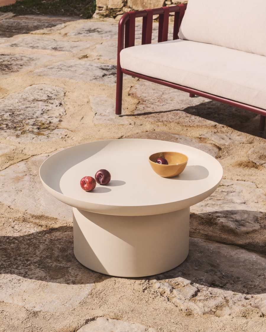 Arcola coffee table in ecru aluminium Ø70cm