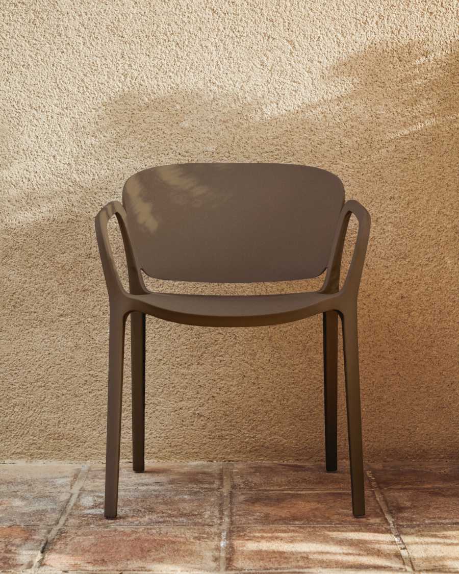 Chaise empilable d’extérieur Ania marron foncé