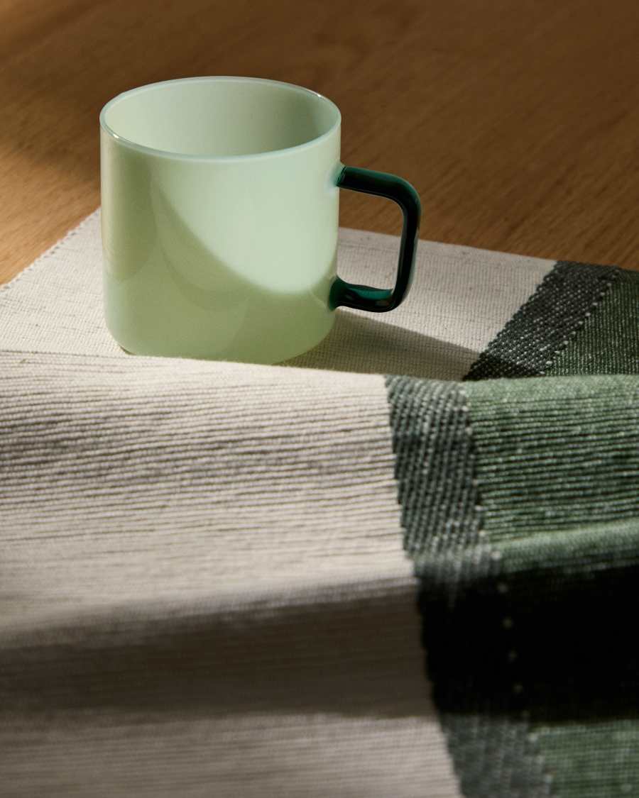 Tasse Micla aus hellgrünem Glas